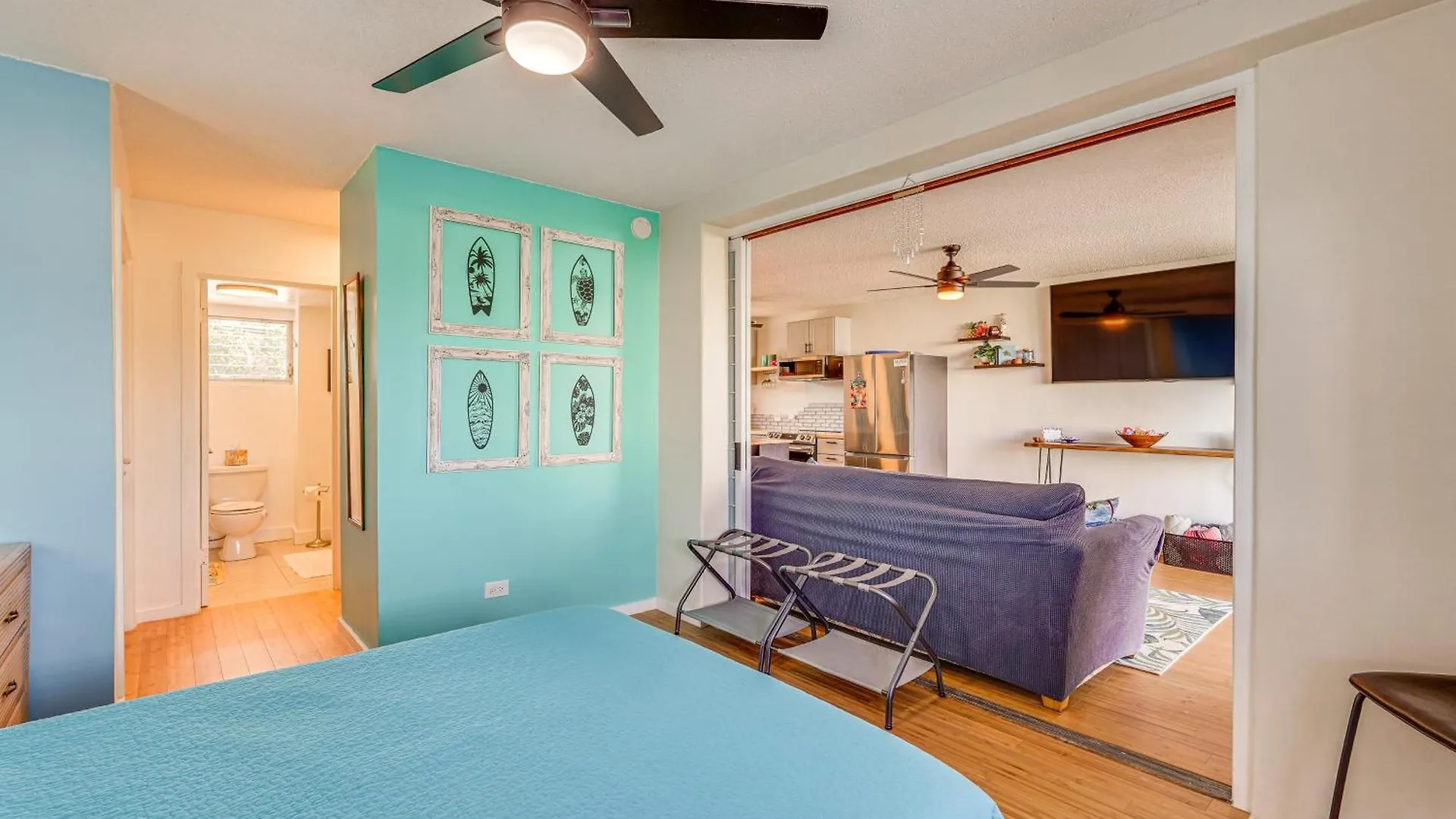 Kailua-Kona Condo With Balcony Walk To The Beach! Apartment
