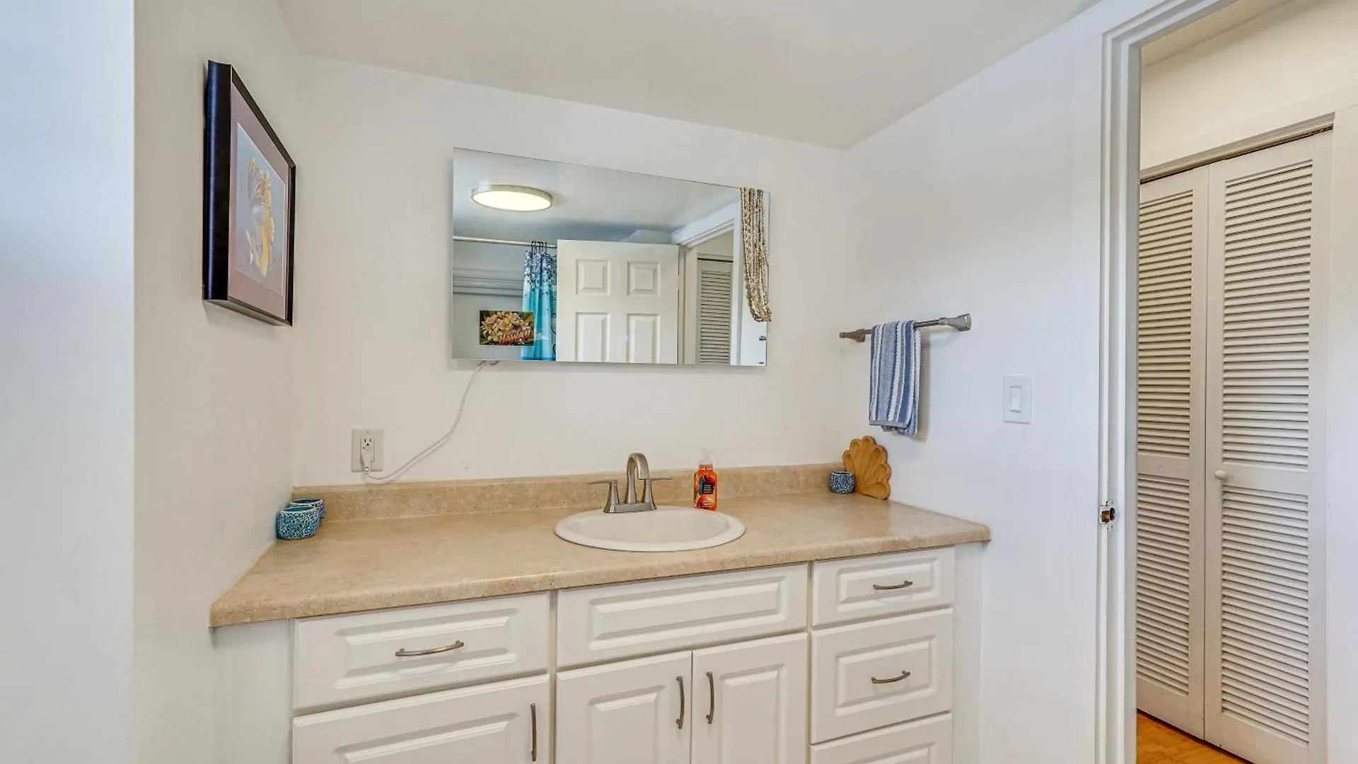 Apartment Kailua-Kona Condo With Balcony Walk To The Beach! United States