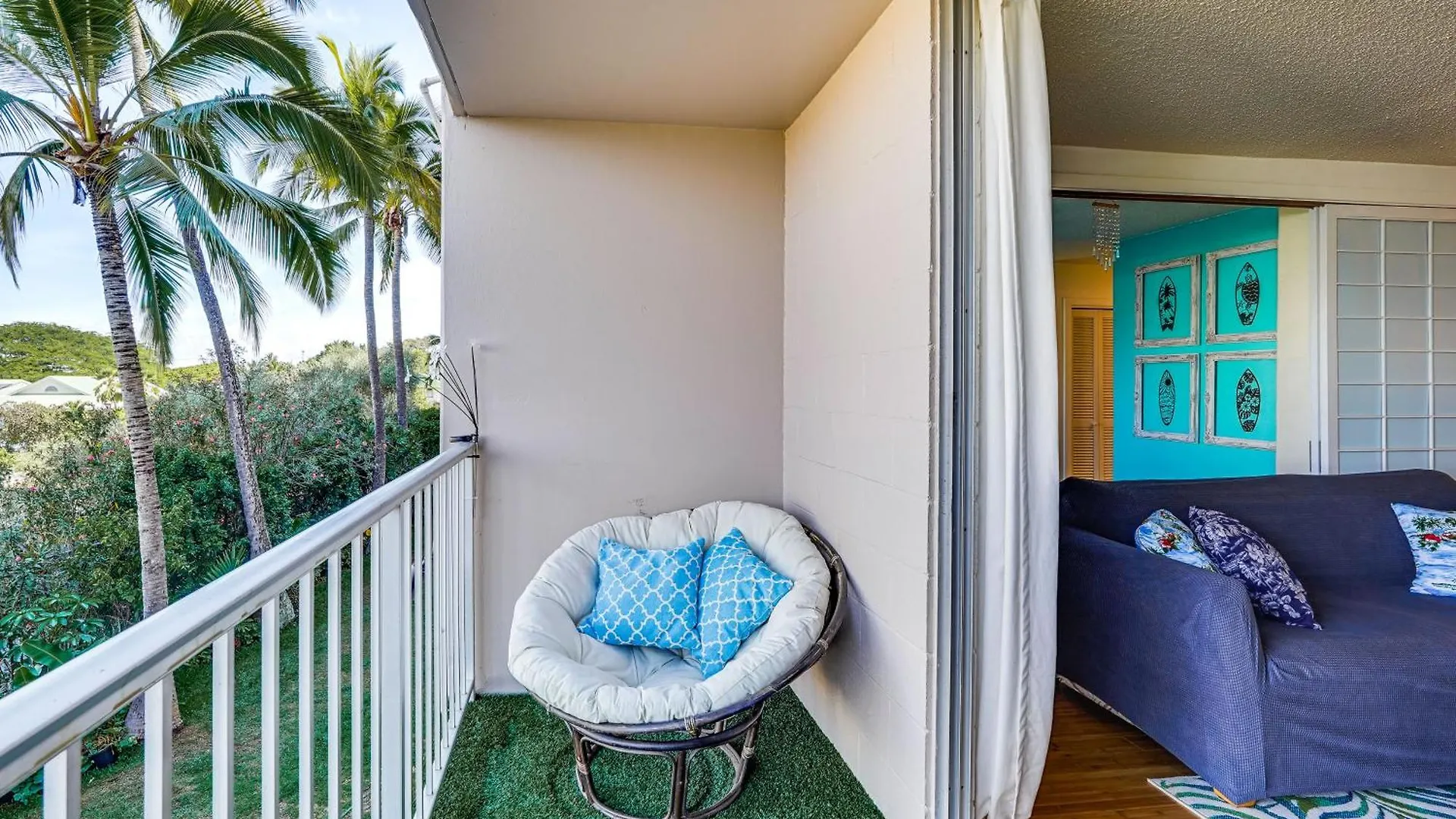 Kailua-Kona Condo With Balcony Walk To The Beach! 0*,